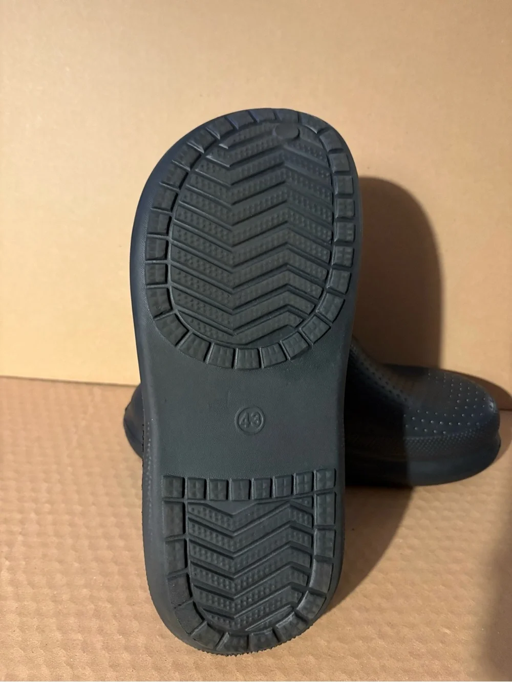 Women Black Slip-On Comfort Clogs